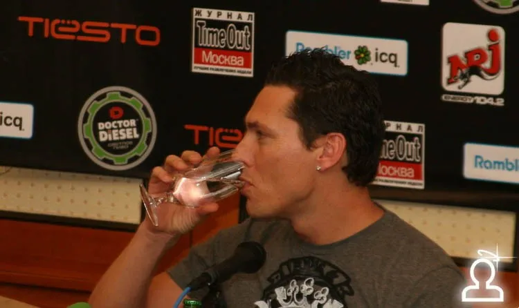 GLOBALCLUBBING Year: Ноябрь Tiesto
