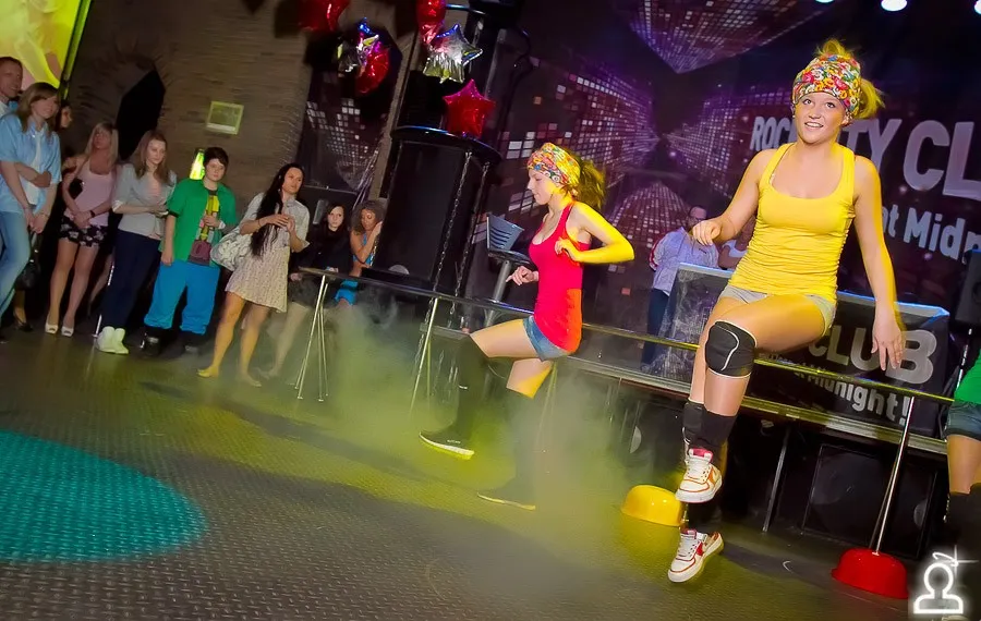 SHAKE IT PARTY