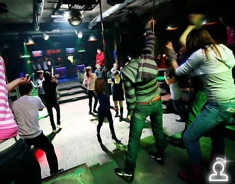 JumpStyle vs TecktOnik
