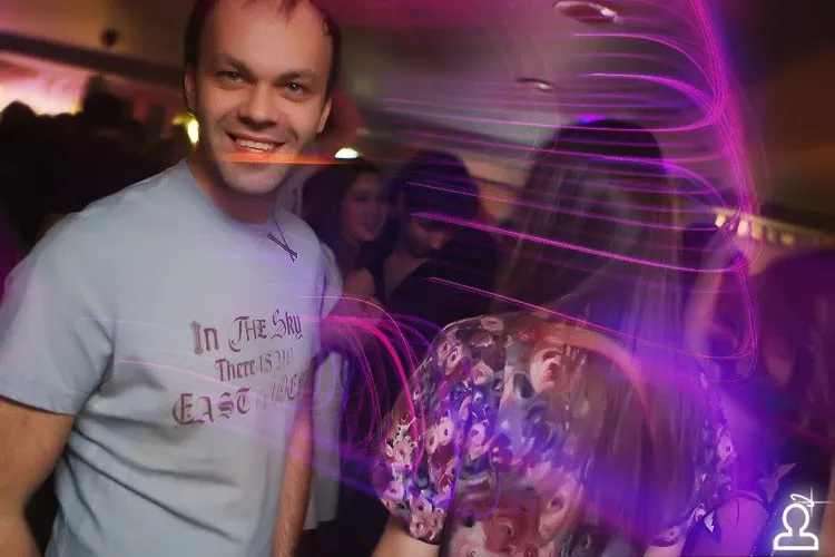 Le Buffet & DOЖDЬ HOUSE Mafia are present