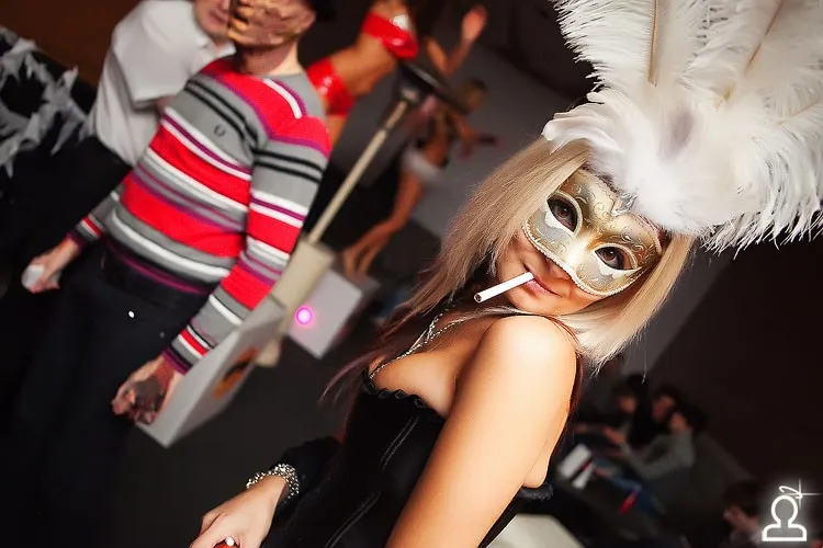 I.AM NOW plugged in Halloween / Serge Devant