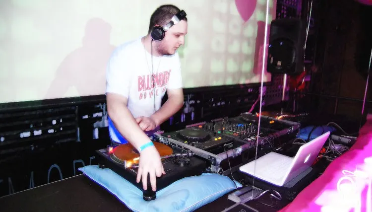 Dj Dlee