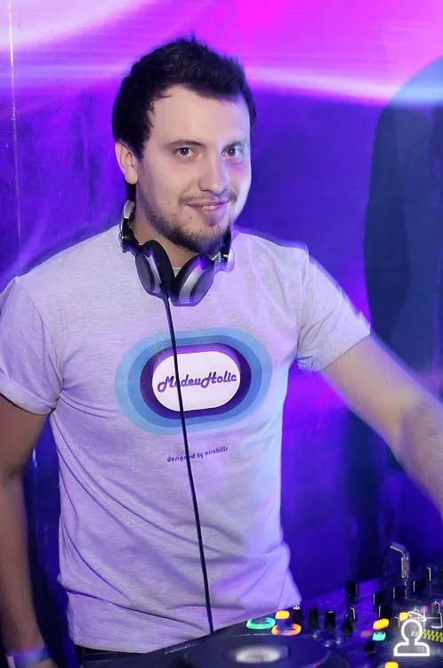 HB Dj Iron