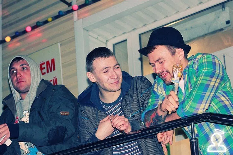 Лунабас едет