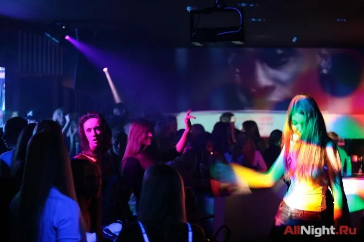 Dj Annie (b.club Moscow)