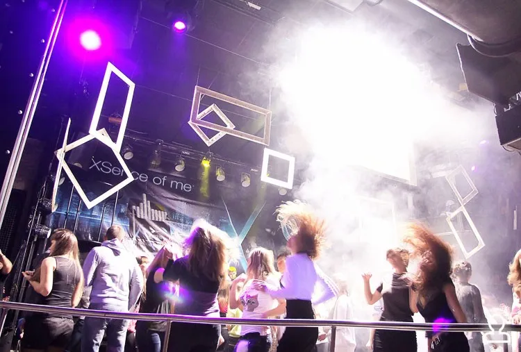 LUXURY PEOPLE / DJ Nejtrino