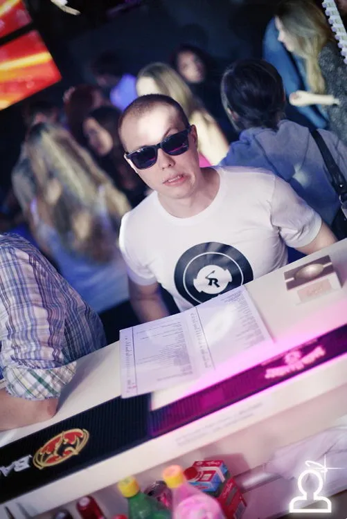 BLOCKBASSTER / 813