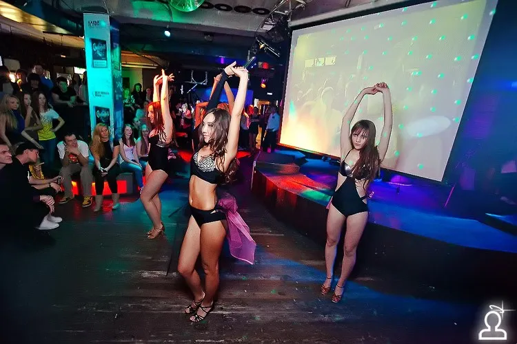 Shake it party