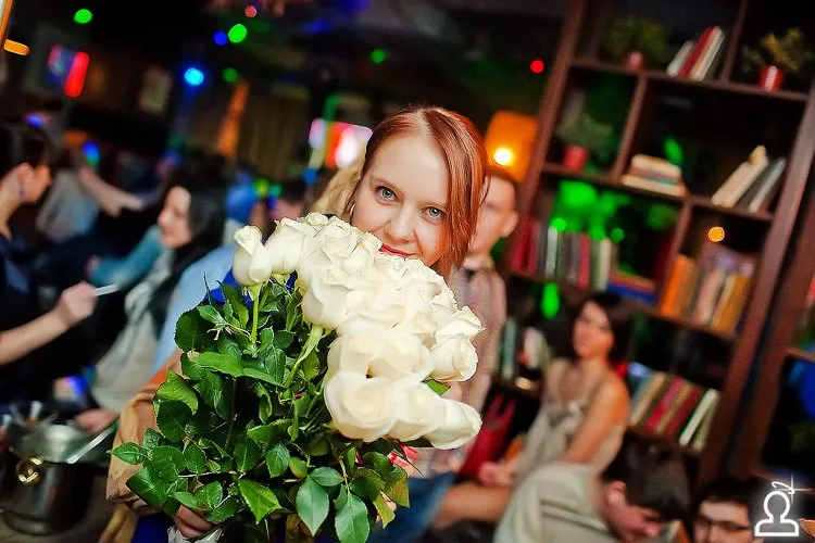 Танцы на барной стойке