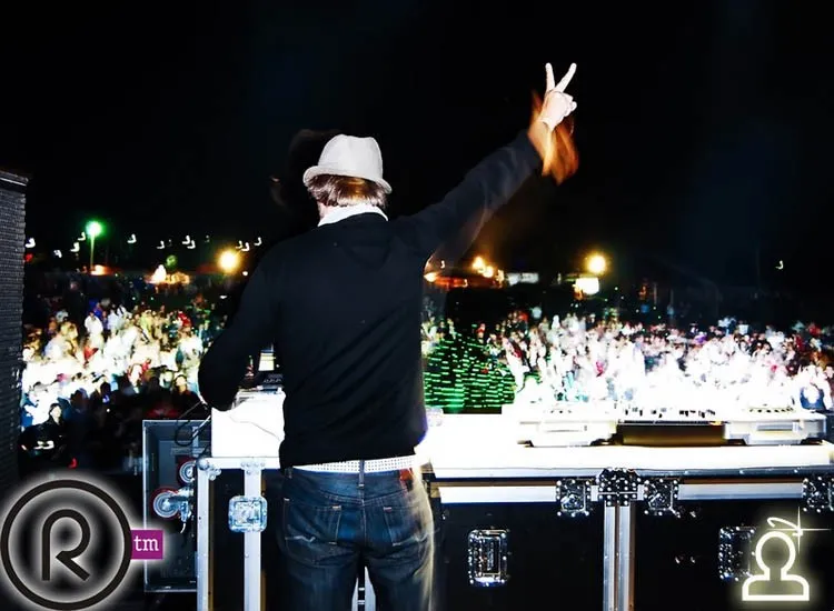 Electrobeach / The Game