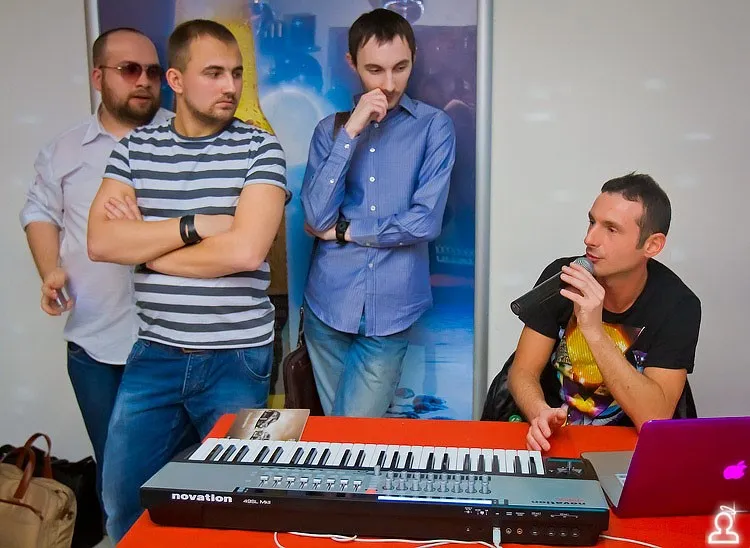 SHARK DJ Community Beginning / Юрий Усачев