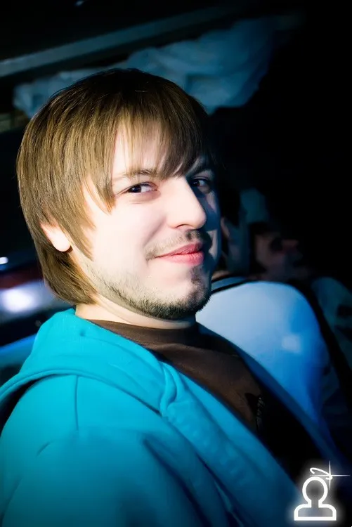 HB Re_play / Robert Babicz