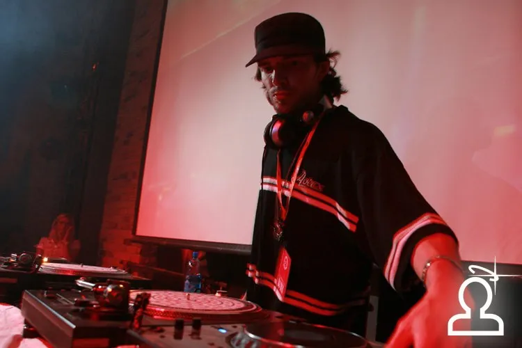 Dj Dlee - Barby - ДУРА!