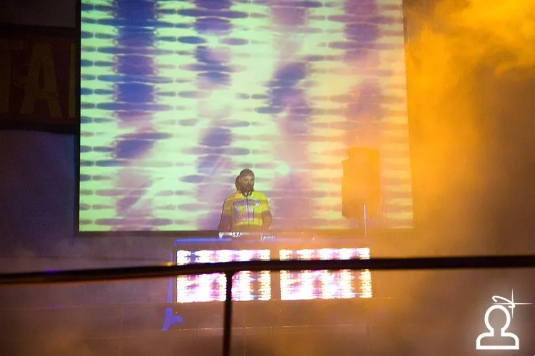 DANCE PARTY / dj Vitalik Vitamin