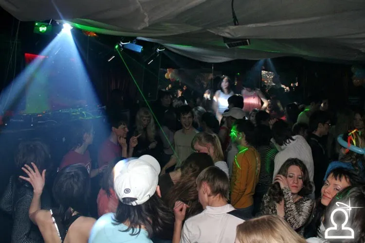 Achtung Party @ 4rooms (foto by VeRainy&Mikie)
