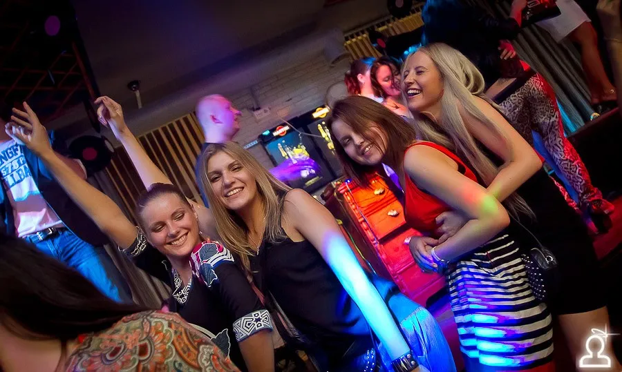 After party Chika Bus