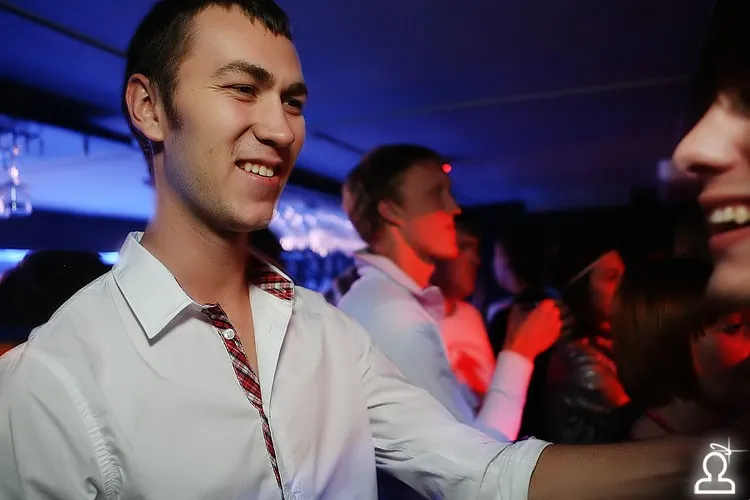 Открытие / Swanky Tunes