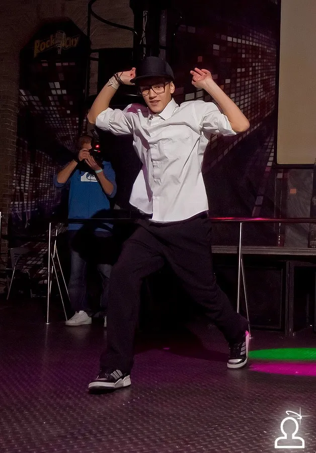 SHAKE IT PARTY