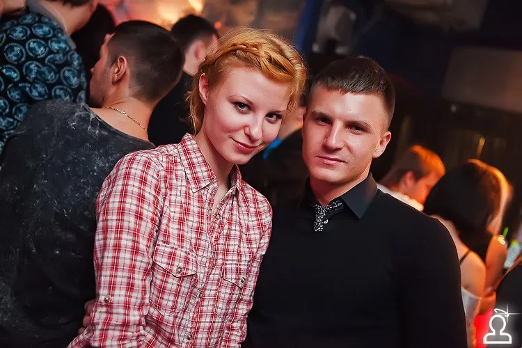 Танцы на барной стойке