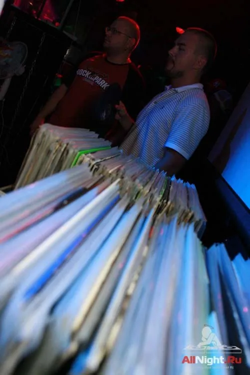 Rock City - DJ DEE LIGHT