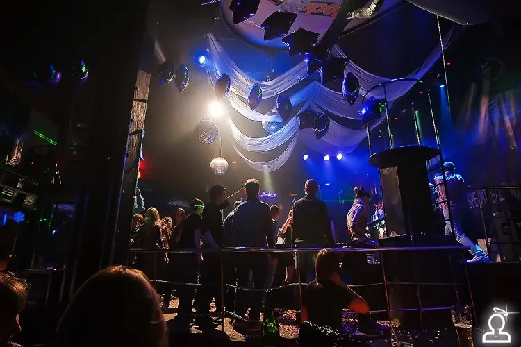 BEN DJ & MELANIE ESTELLA
