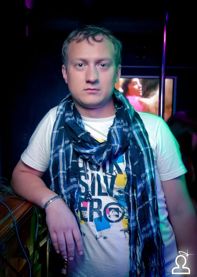 Танцуют все