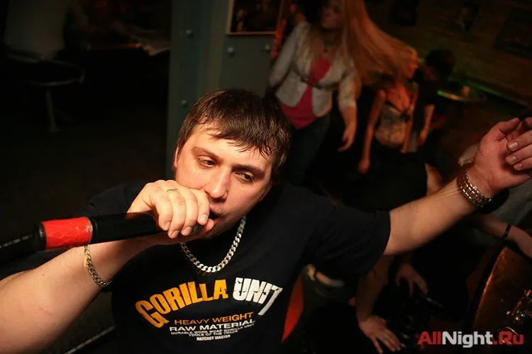 Дельфин