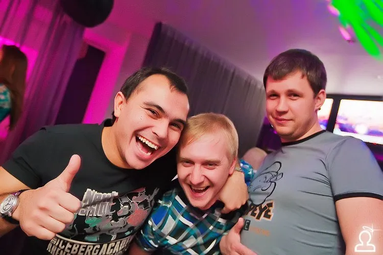НА ИБИЦУ