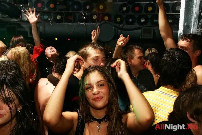 Winston Clubbin’ Clouds (Dj Asya)