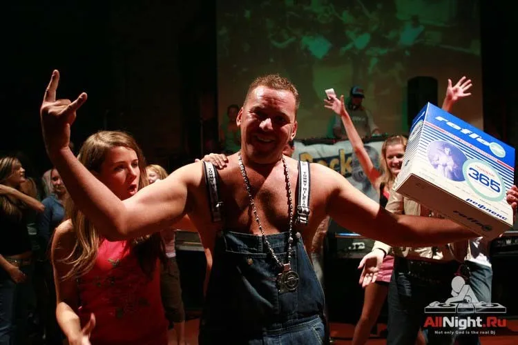 Dj Simon в Rock City