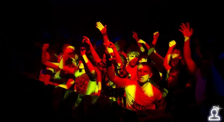 AERODROM: RAVE TERMINAL