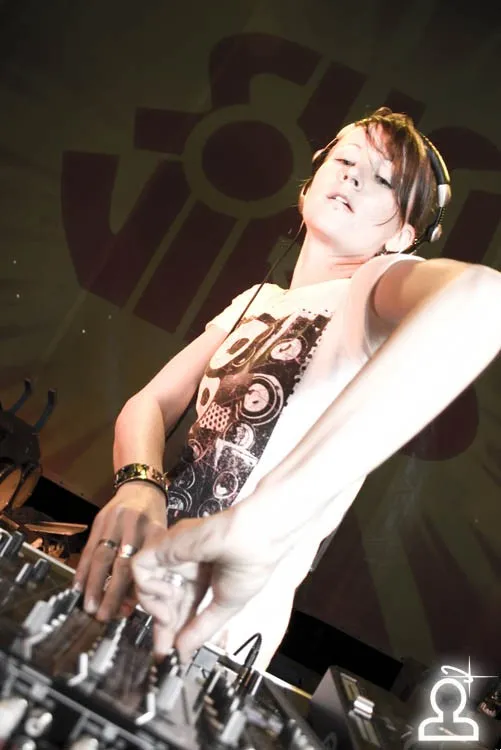 Sunvibes 2008 /манящие вибрации луны