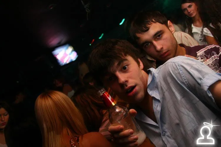 Закрытие Poppers Party