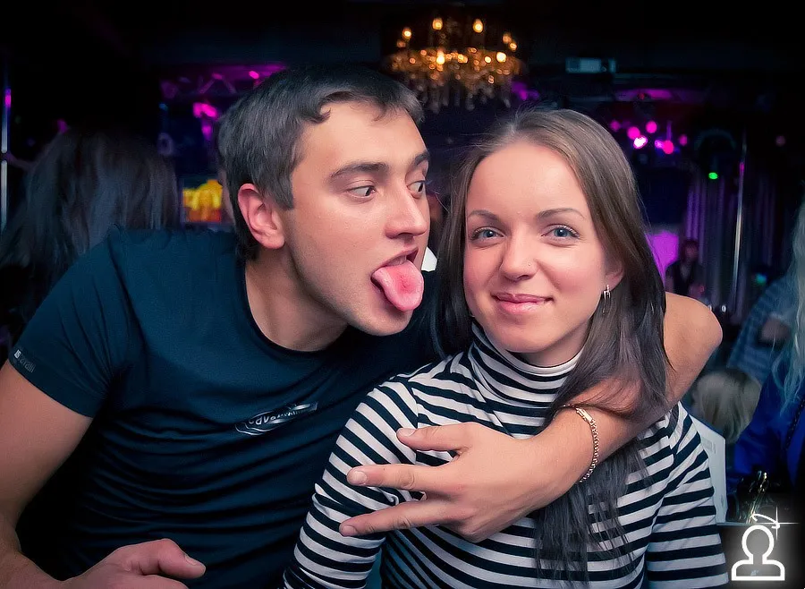 Танцуют все