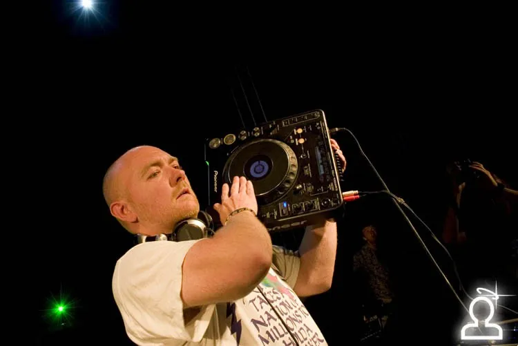 Sunvibes 2008 /манящие вибрации луны