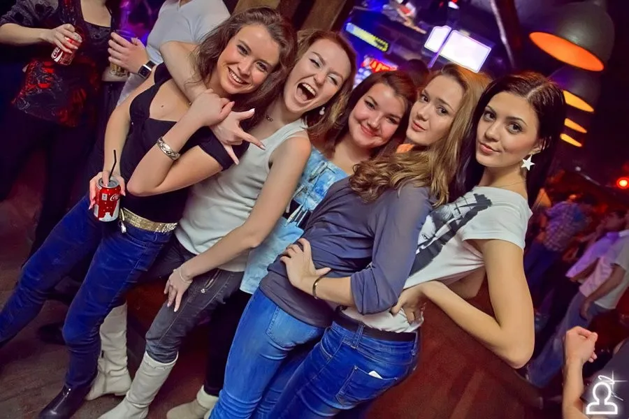 Блондинки против брюнеток