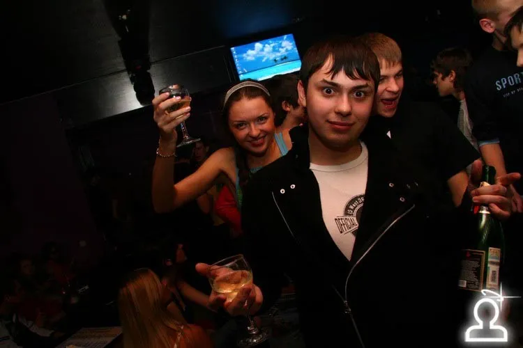 Закрытие Poppers Party