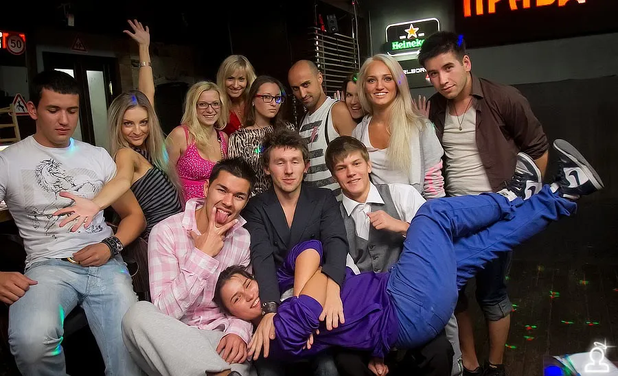 Shake it party: Соседи