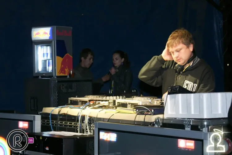 Electrobeach / The Game