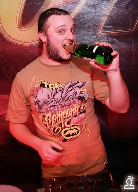 МИСС ПОПА ГОДА 2009 / DJ YORK