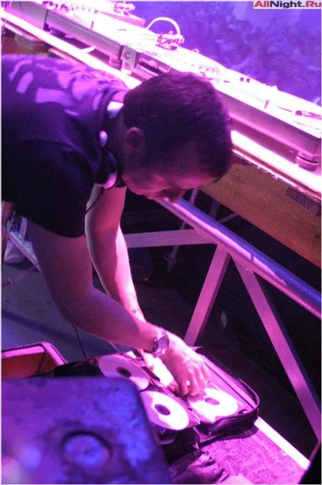 Gatecrasher 2004