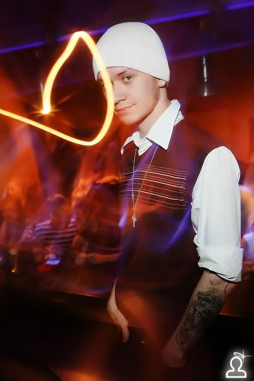 DJ SIMON