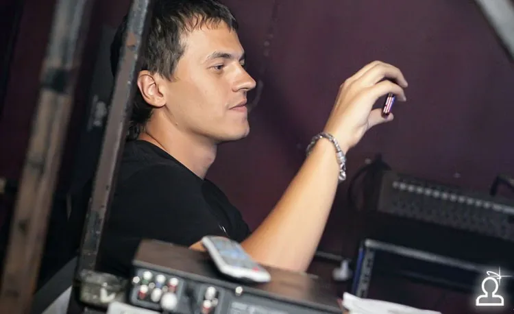 DJ RENAT