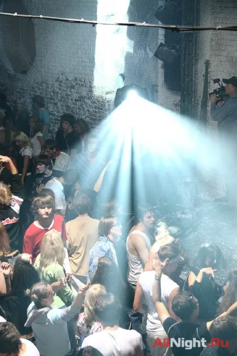 Winston Clubbin’ Clouds (Dj Asya)