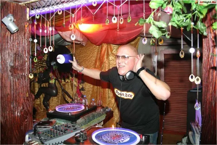 DJ Lindo Martinez