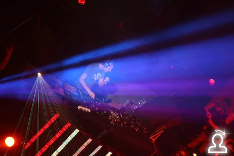 GLOBALCLUBBING Year: Ноябрь Tiesto