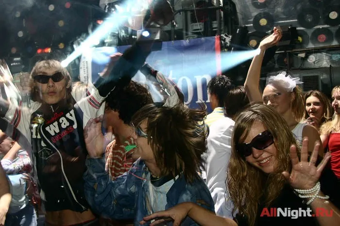 Winston Clubbin’ Clouds (Dj Asya)