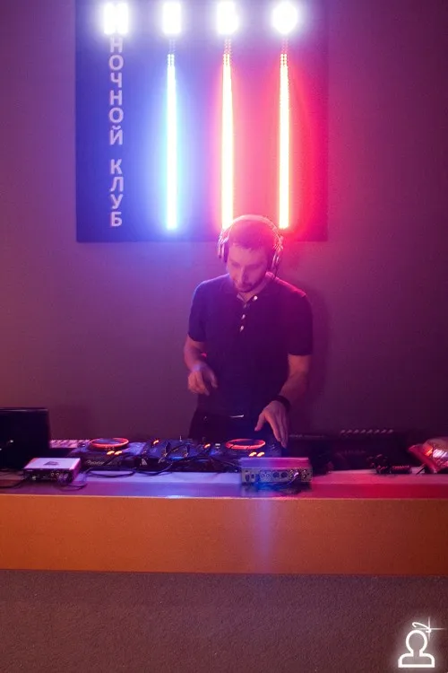 Начало / Dj Tom Pooks