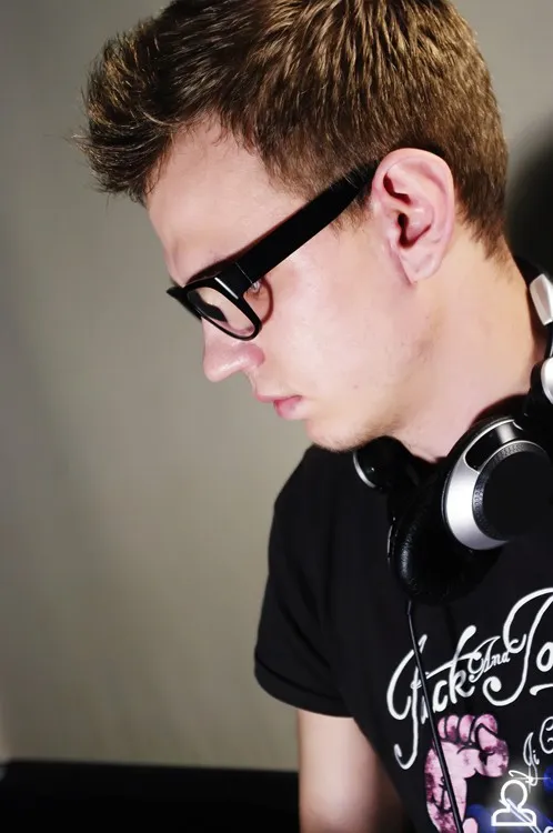 DJ PARADE