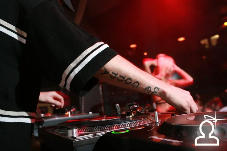Dj Dlee - Barby - ДУРА!